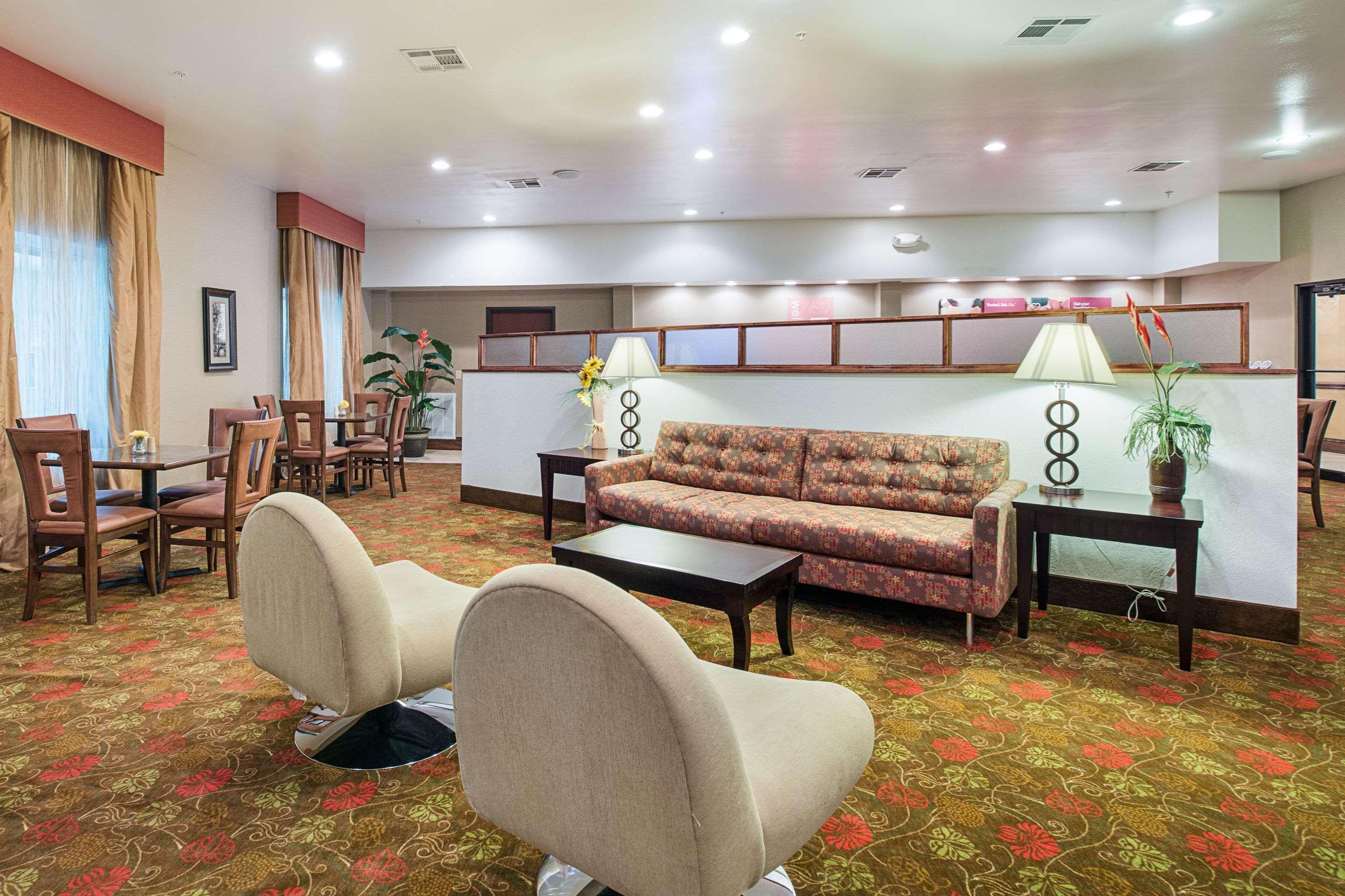 Comfort Suites Leesville Экстерьер фото